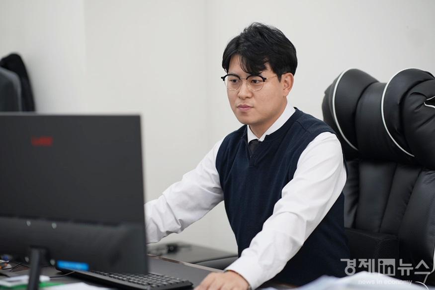 인터뷰사진_메디스톱_장우조 대표.JPG