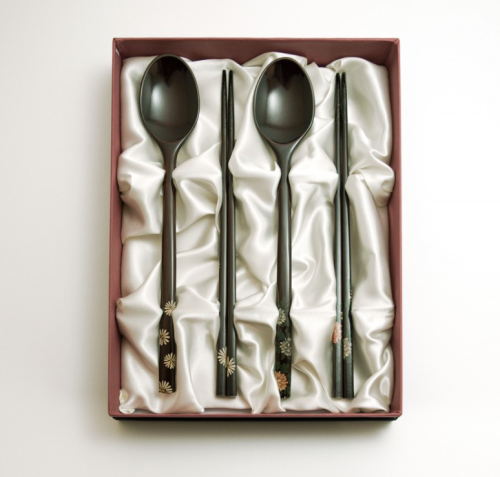 Lacquered spoon set