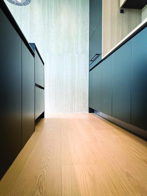 Russo solid wood wide floor